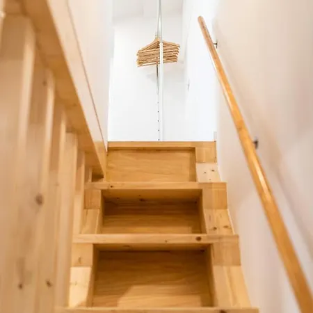 Alvaro's Charming Loft By Mp