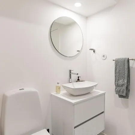 Alvaro's Charming Loft By Mp Apartman