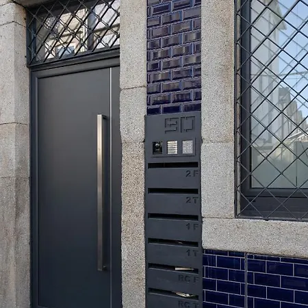 Alvaro's Charming Loft By Mp شقة