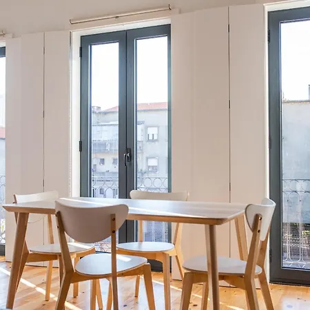 Alvaro's Charming Loft By Mp Apartmán