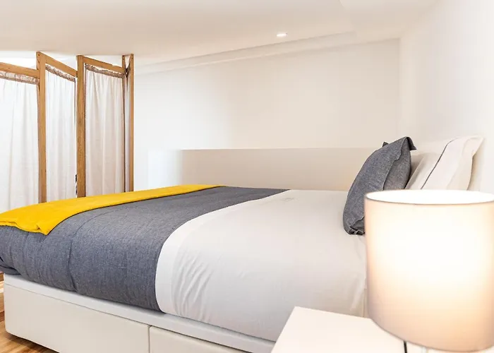 Alvaro's Charming Loft By Mp *