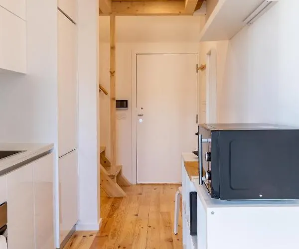 Alvaro's Charming Loft By Mp